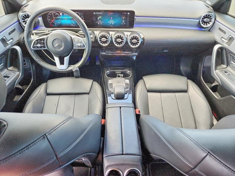 2020 MERCEDES-BENZ A 220 8