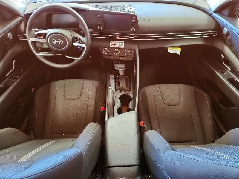 2025 HYUNDAI ELANTRA SE 8