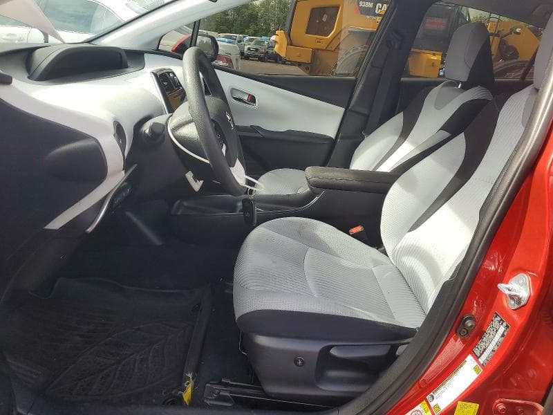 2017 TOYOTA PRIUS TWO 7