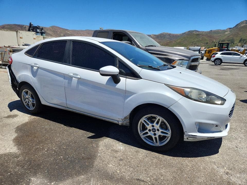 2018 FORD FIESTA SE 4