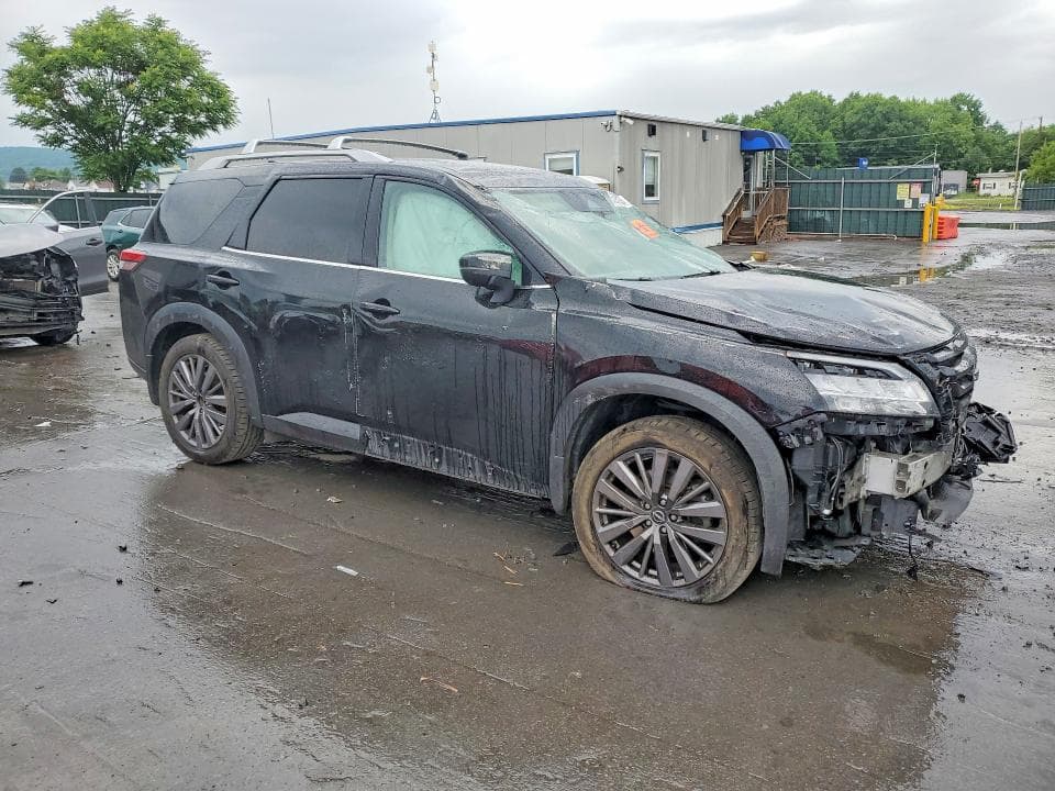 2023 NISSAN PATHFINDER SL 4