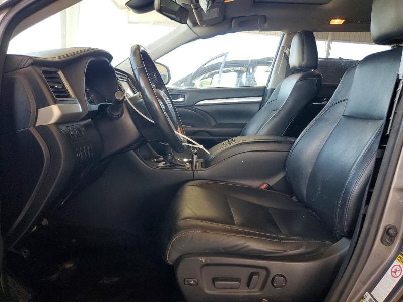 2017 TOYOTA HIGHLANDER XLE 7
