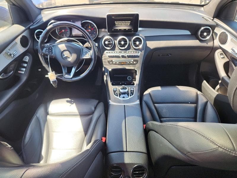 2019 MERCEDES-BENZ GLC 300 4MATIC 8