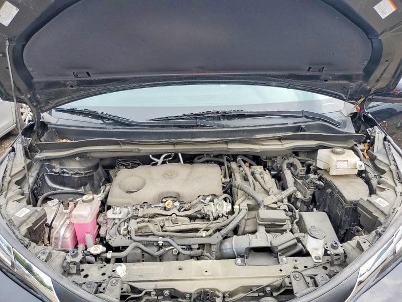 2022 TOYOTA SIENNA XLE 12