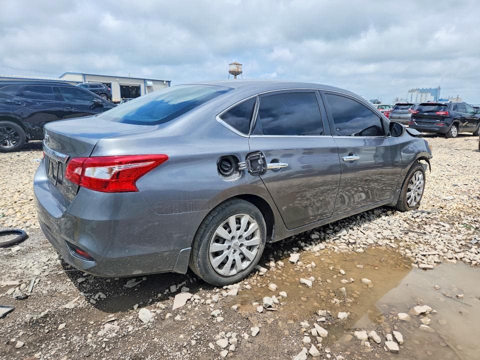 2018 NISSAN SENTRA S 3