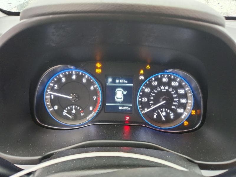 2021 HYUNDAI KONA SE 9