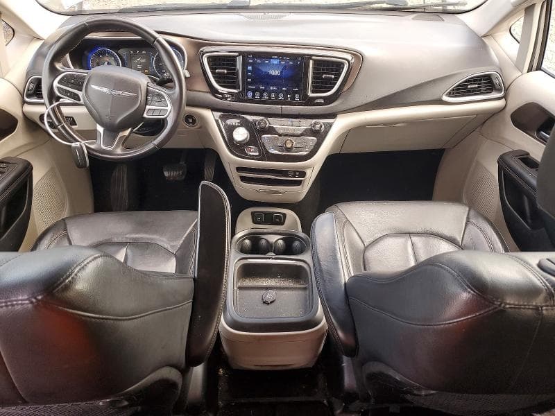 2017 CHRYSLER PACIFICA TOURING L 8