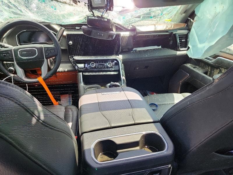 2025 GMC SIERRA K2500 DENALI 8