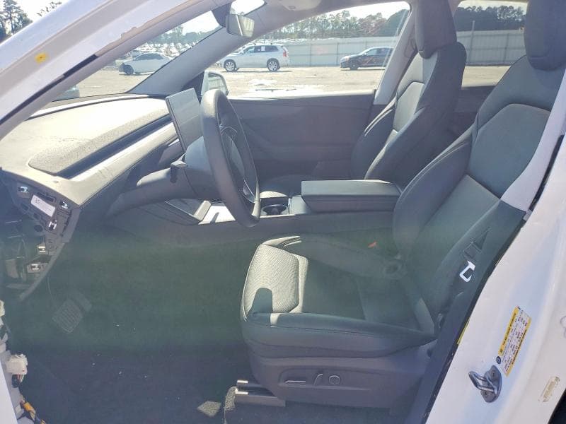 2026 TESLA MODEL Y 7