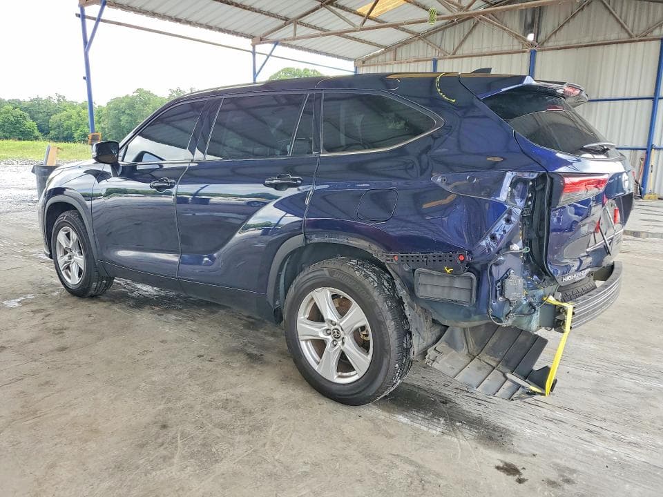 2022 TOYOTA HIGHLANDER LE 2