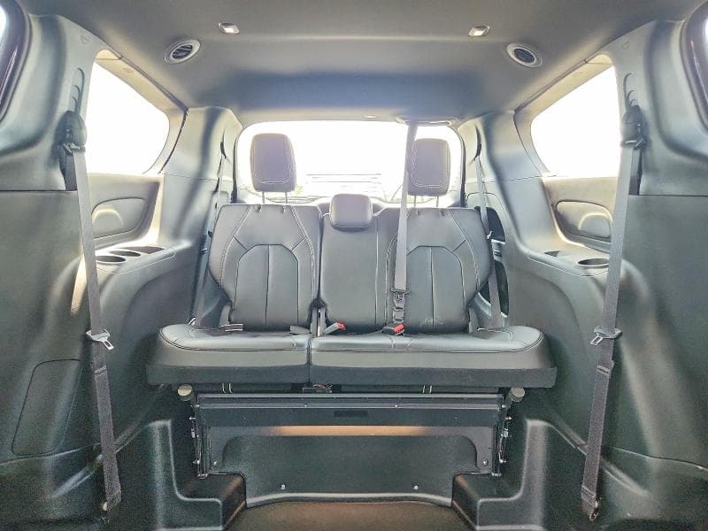 2024 CHRYSLER PACIFICA TOURING L 10