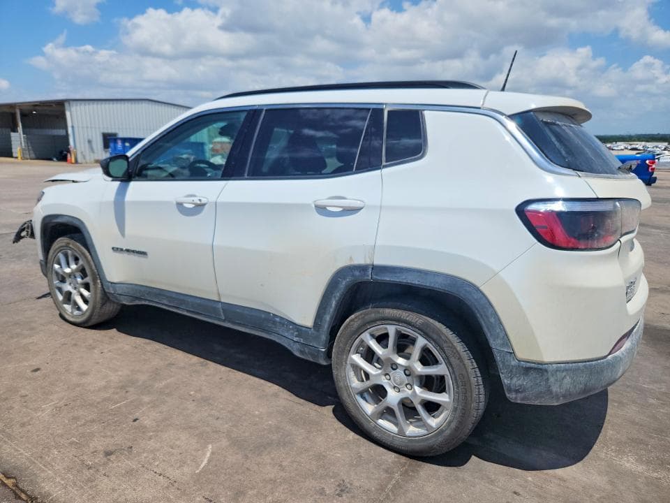 2022 JEEP COMPASS LATITUDE LUX 2