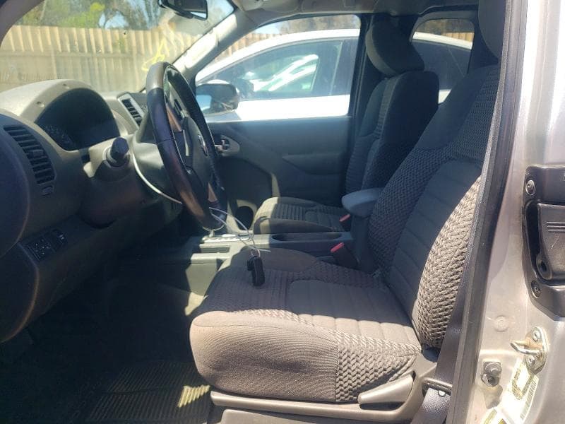 2017 NISSAN FRONTIER SV V6 7