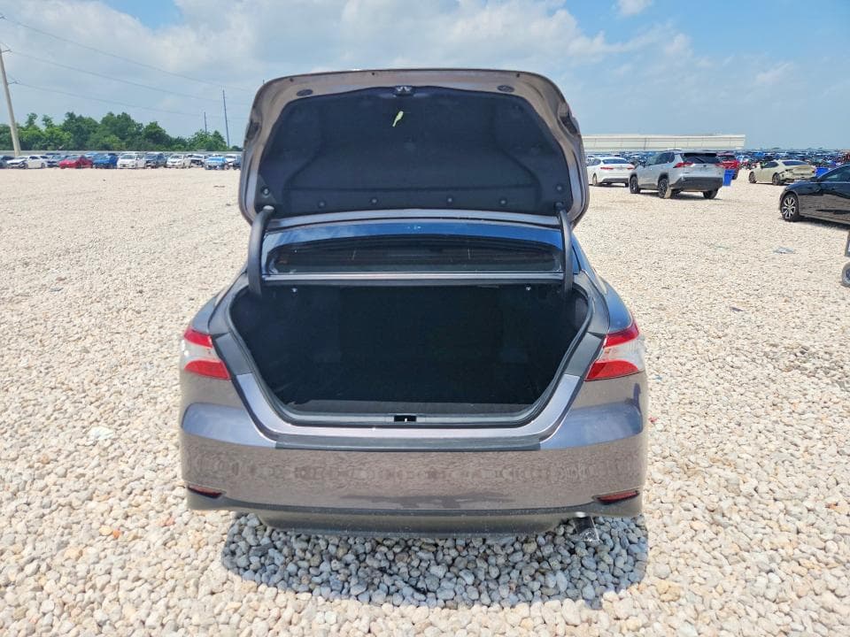 2019 TOYOTA CAMRY LE 6
