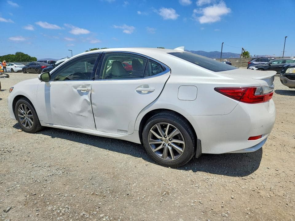 2017 LEXUS ES 300H 2