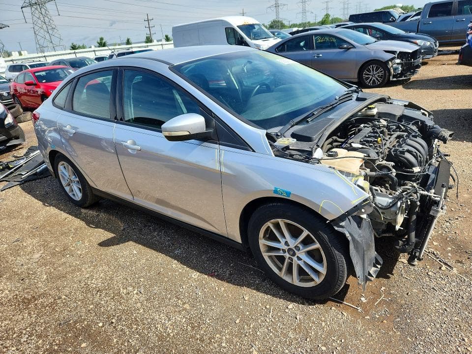 2017 FORD FOCUS SE 4