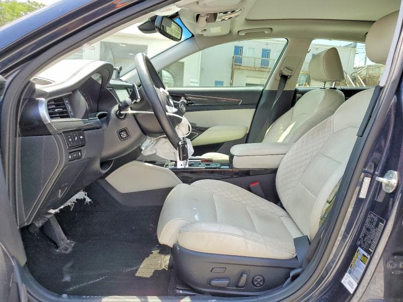 2017 KIA CADENZA LIMITED 7