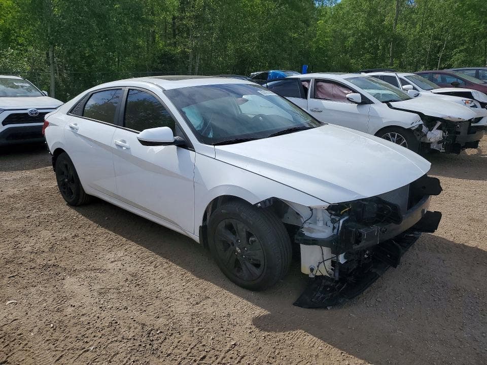 2024 HYUNDAI ELANTRA SEL 4