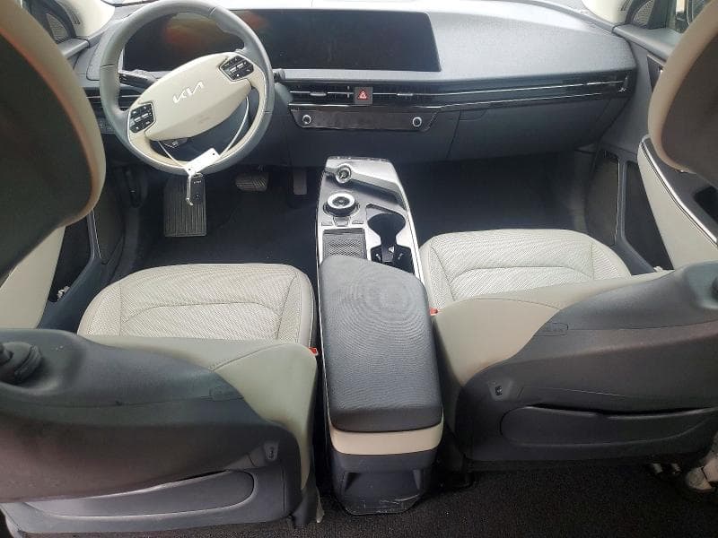 2024 KIA EV6 WIND 8
