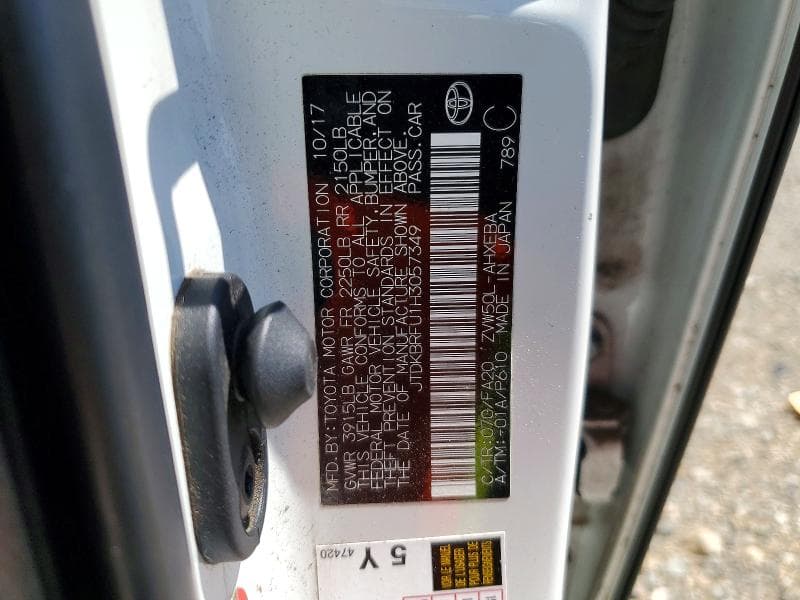 2017 TOYOTA PRIUS TWO 12