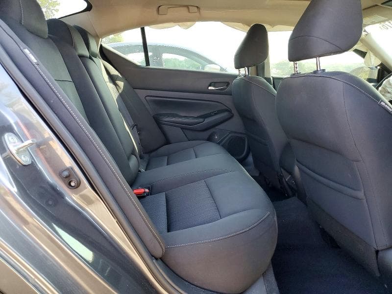 2021 NISSAN ALTIMA SV 10