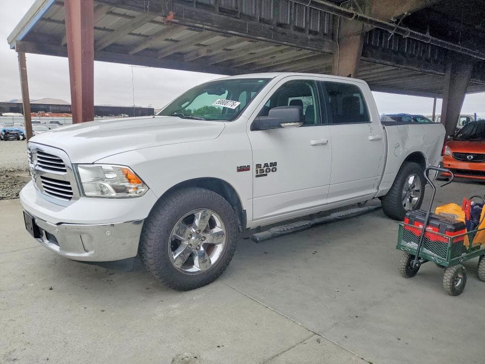 2019 RAM 1500 CLASSIC SLT - 1