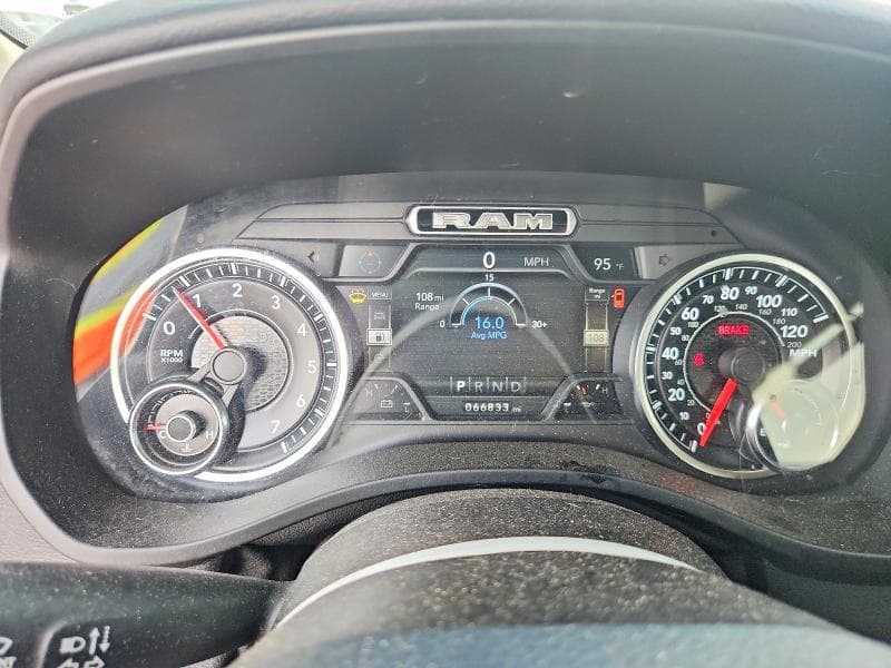 2019 RAM 1500 BIG HORN 9