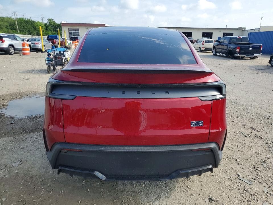 2026 TESLA MODEL Y 6