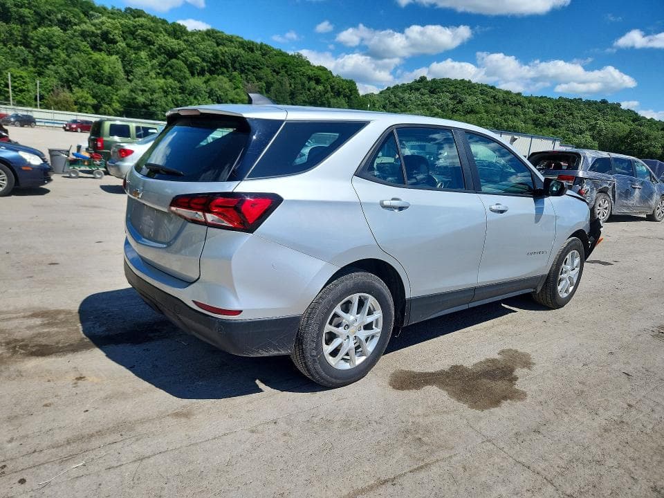 2022 CHEVROLET EQUINOX LS 3
