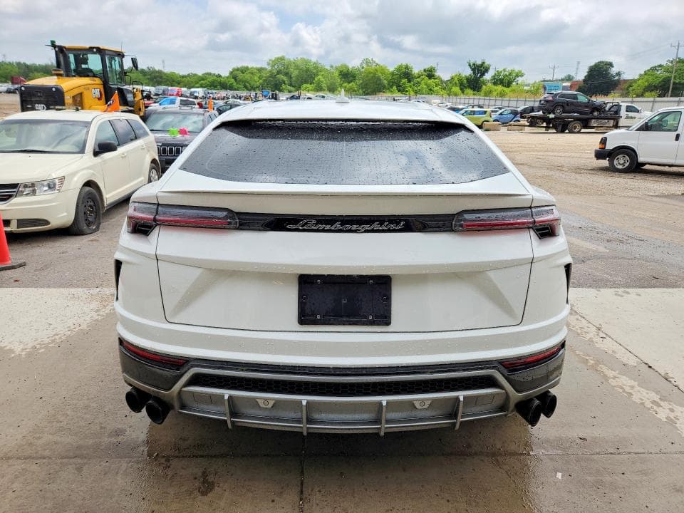 2019 LAMBORGHINI URUS 6