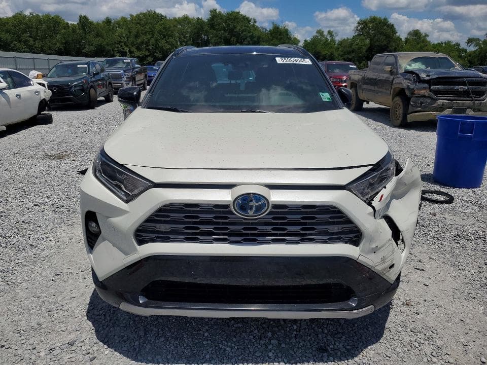 2019 TOYOTA RAV4 XSE 5