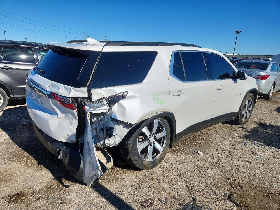 2020 CHEVROLET TRAVERSE LT 3