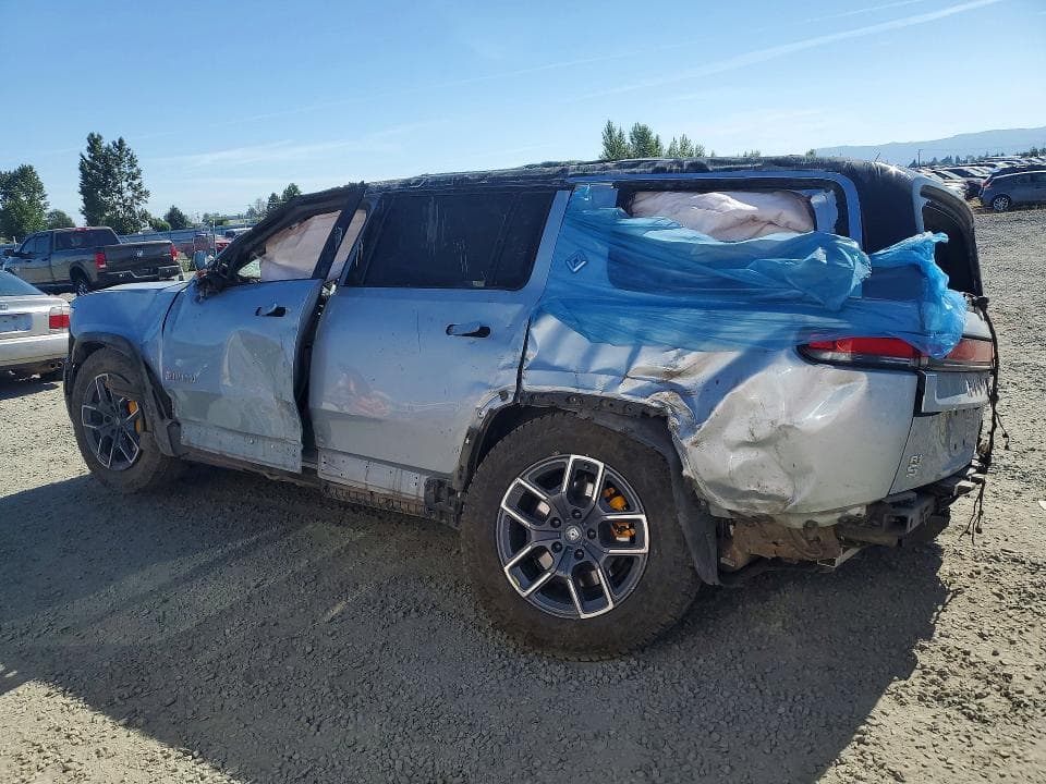 2023 RIVIAN R1S ADVENTURE 2