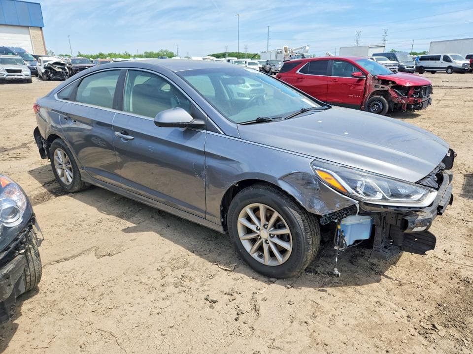 2019 HYUNDAI SONATA SE 4
