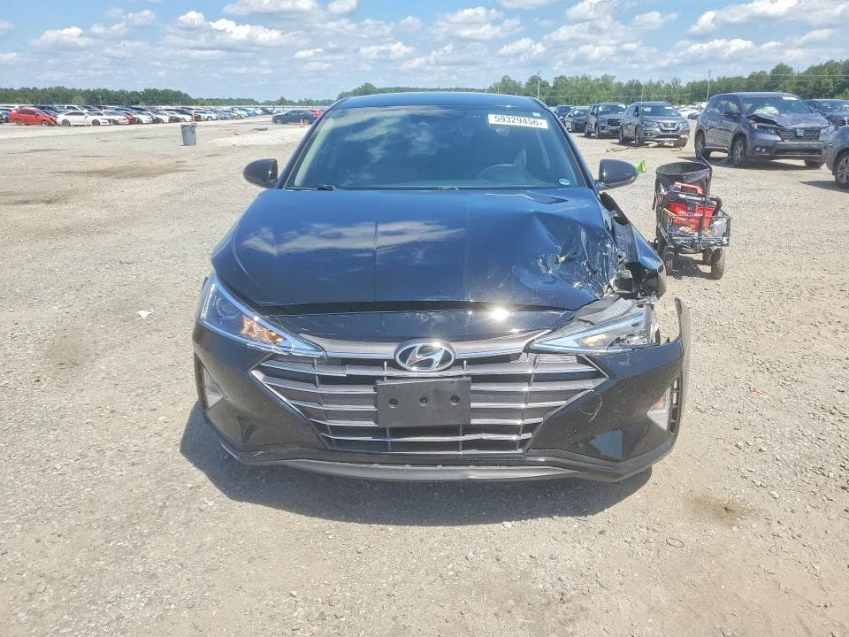 2020 HYUNDAI ELANTRA SE 5