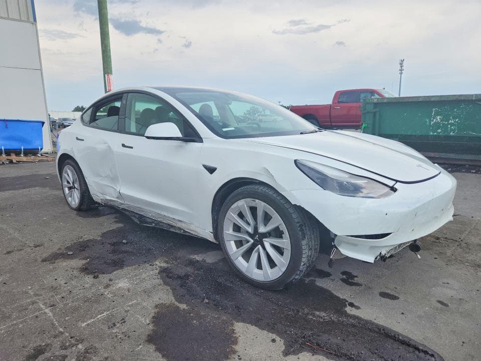 2023 TESLA MODEL 3 4