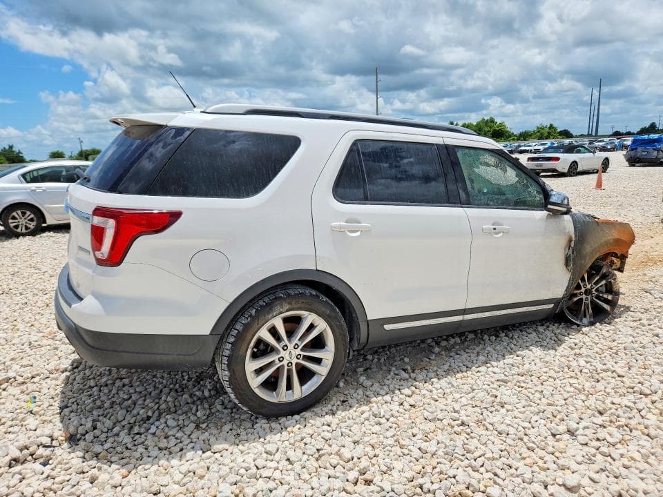 2019 FORD EXPLORER XLT 3