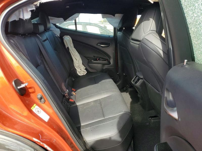 2019 LEXUS UX 200 11