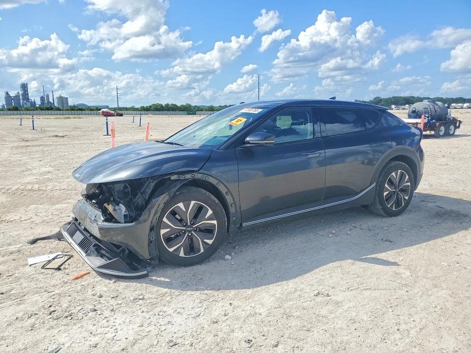 2024 KIA EV6 LIGHT