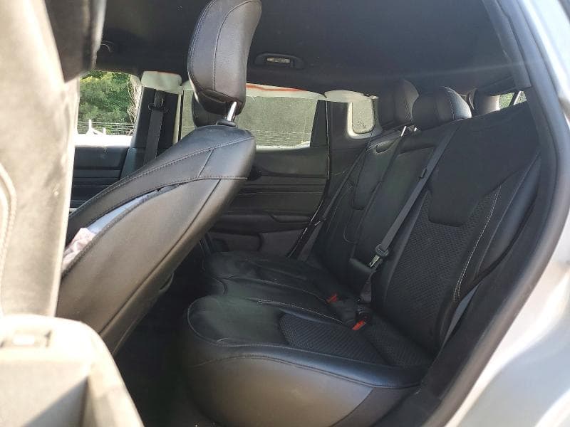 2024 JEEP COMPASS 11