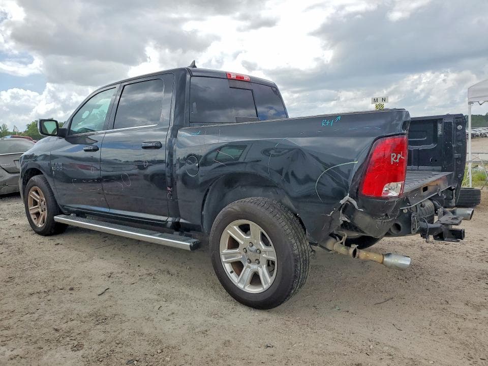 2019 RAM 1500 CLASSIC SLT 2