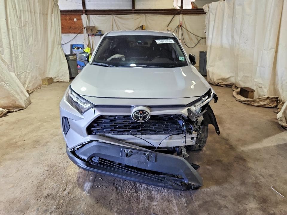 2023 TOYOTA RAV4 LE 5