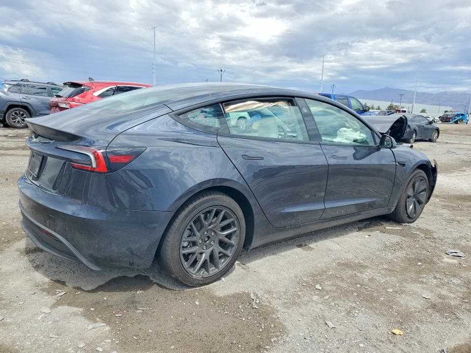 2026 TESLA MODEL 3 3