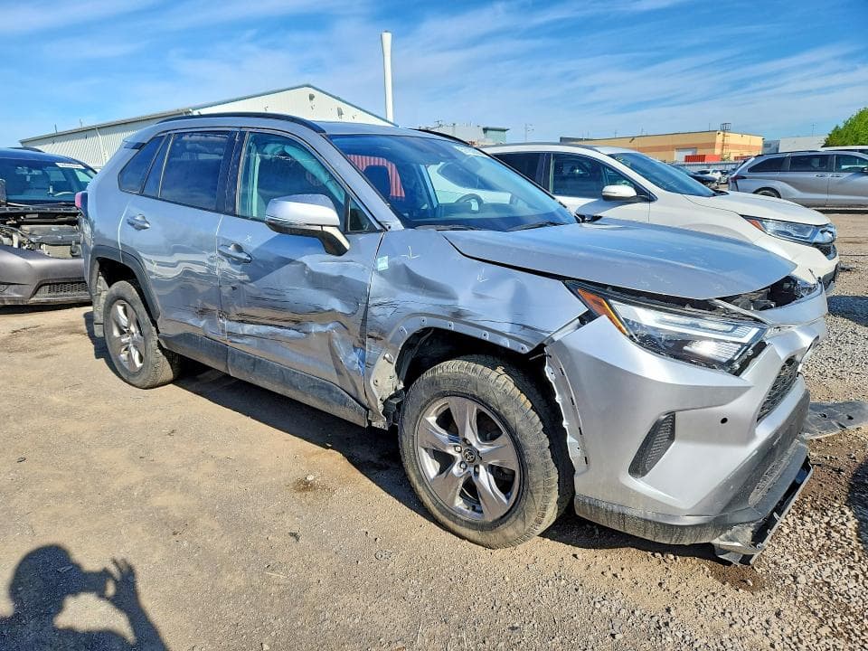 2023 TOYOTA RAV4 HYBRID XLE 4
