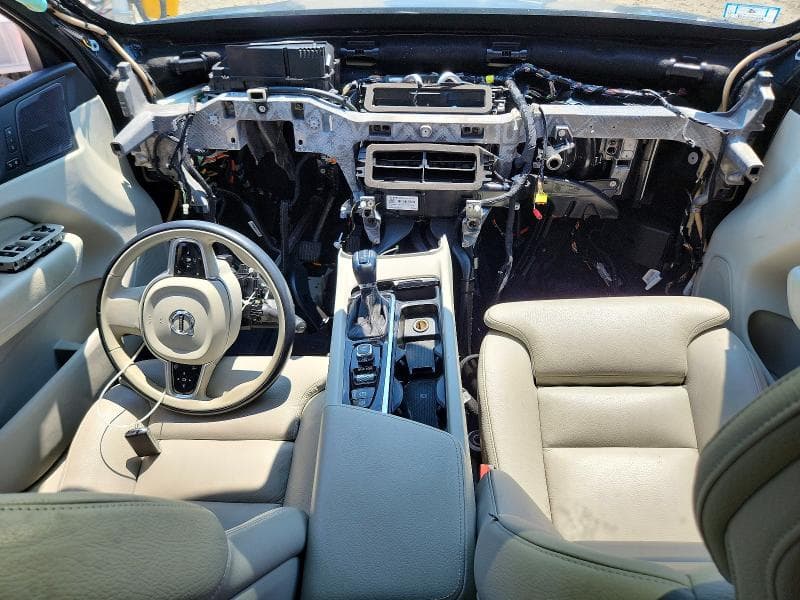 2020 VOLVO XC60 T5 INSCRIPTION 8