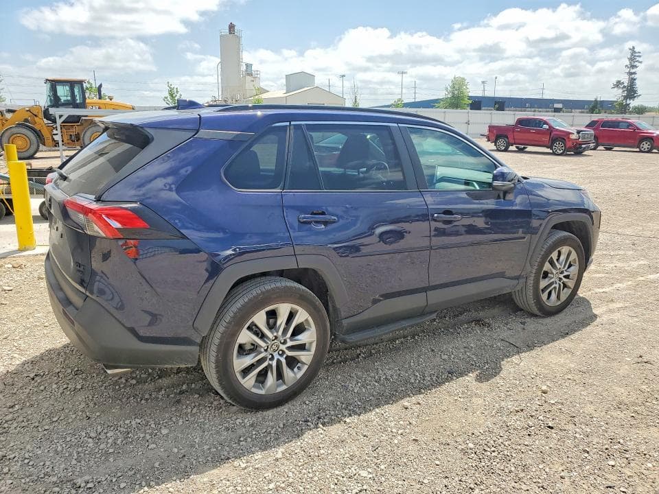 2025 TOYOTA RAV4 XLE PREMIUM 6