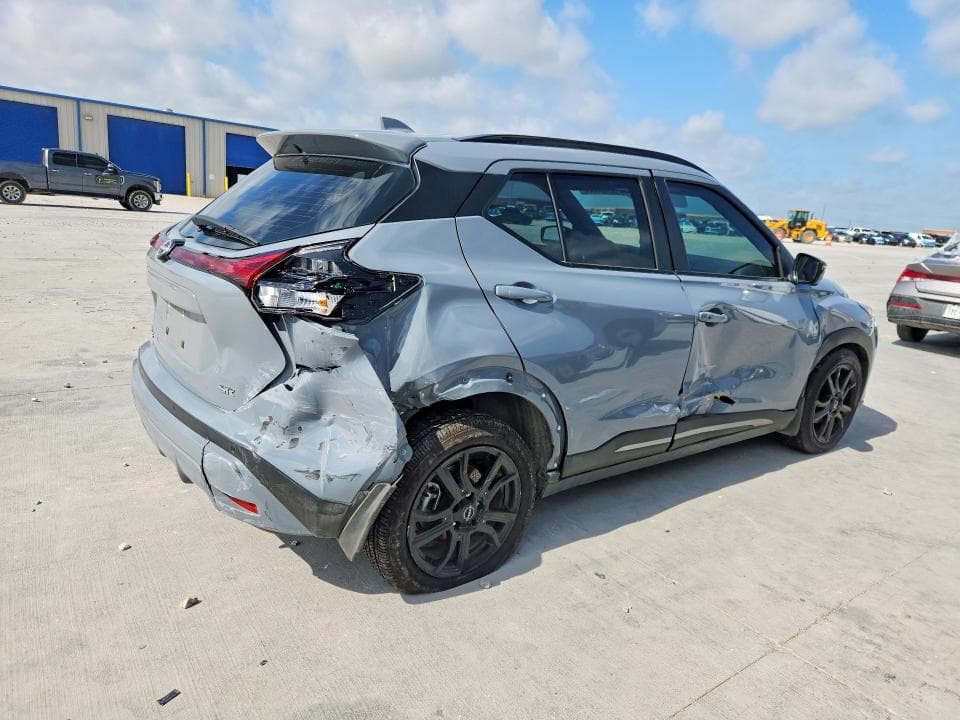2024 NISSAN KICKS SR 3