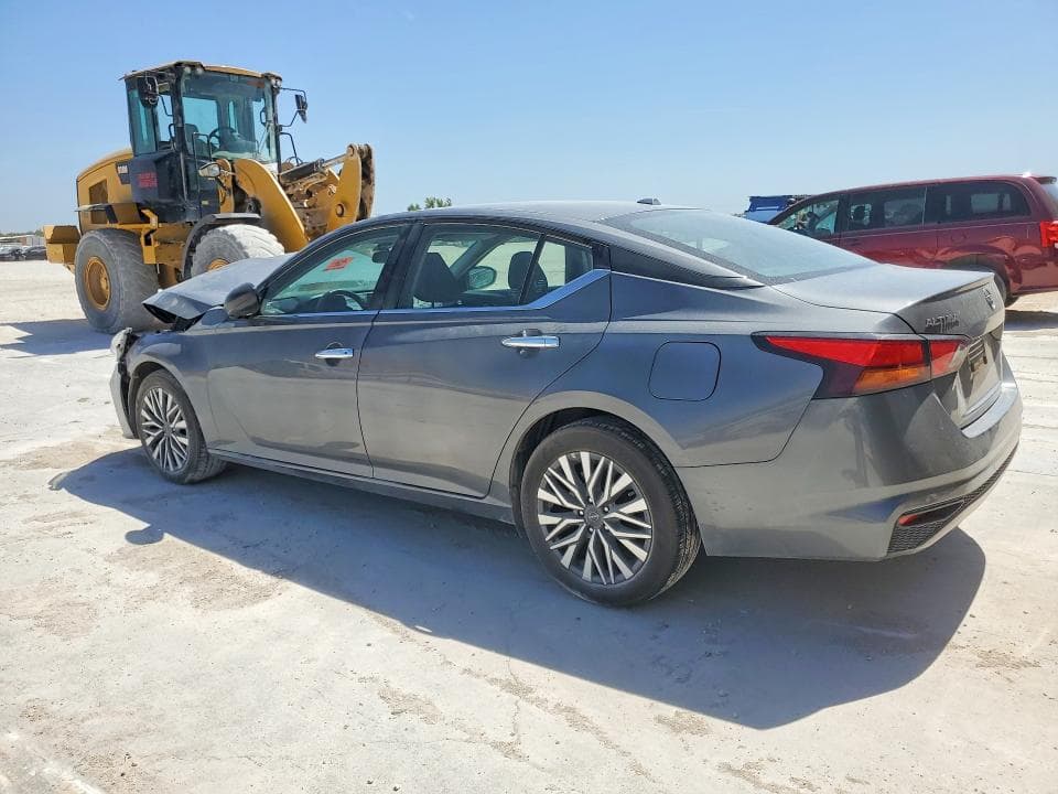 2025 NISSAN ALTIMA SV 2
