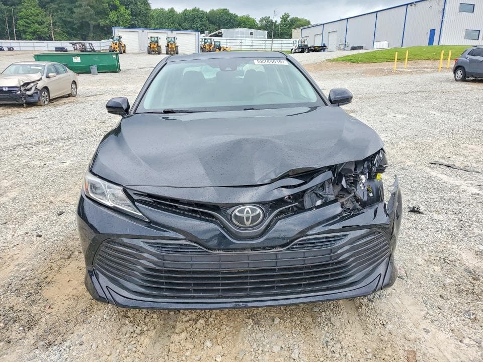 2020 TOYOTA CAMRY LE 5