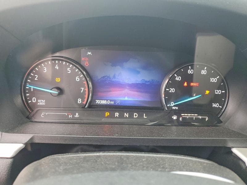 2024 FORD EXPLORER XLT 9